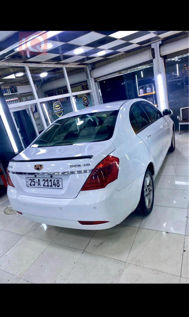 جيلي امجراند X7